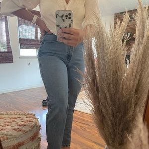 80's High Waisted Tapered Stonewashed Jeans